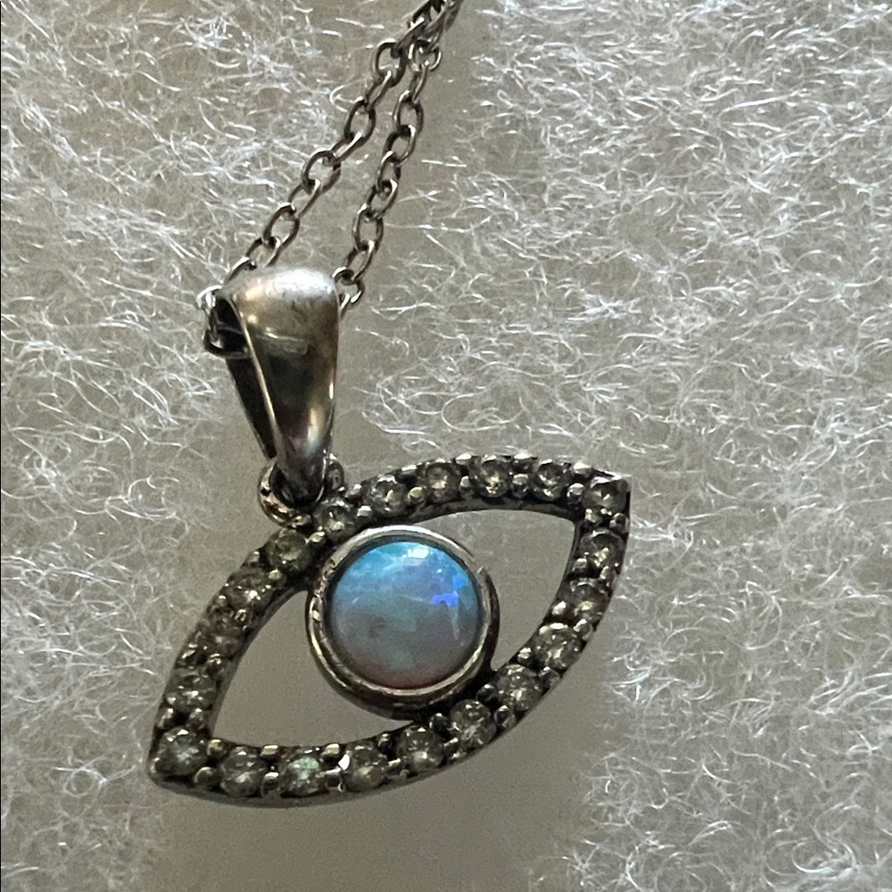 # 0875+ Macy's Silver Eye Pendant Necklace